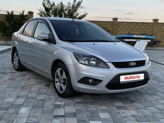 2010 Ford Focus II (North America), серебристый, 920000 рублей, вид 3