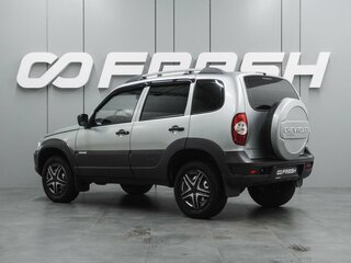 2014 Chevrolet Niva I Рестайлинг, серебристый, 629000 рублей, вид 2