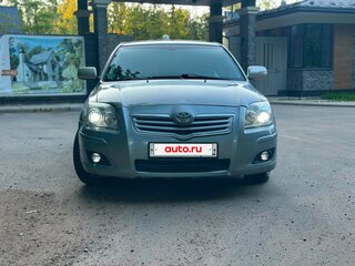 2007 Toyota Avensis II Рестайлинг, серебристый, 600000 рублей, вид 2