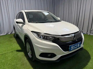 2022 Honda Vezel I Рестайлинг, белый, 1370000 рублей, вид 3