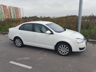 2010 Volkswagen Jetta V, белый, 890000 рублей, вид 4