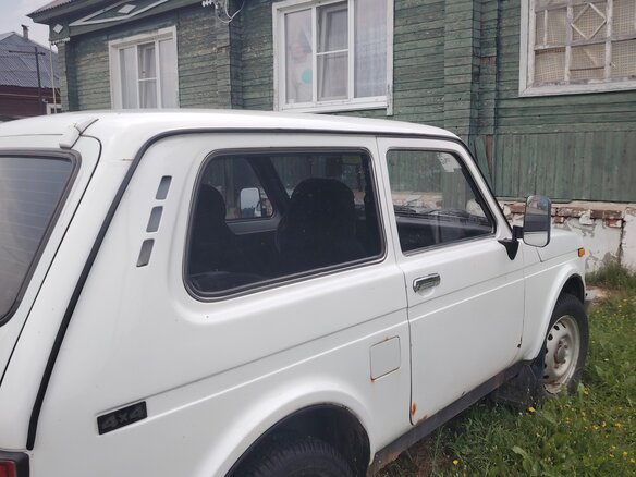 2008 Lada (ВАЗ) 2121 (4x4) I Рестайлинг, белый, 315000 рублей - вид 2
