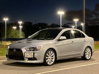 2010 Mitsubishi Lancer X, серебристый, 875000 рублей, вид 1