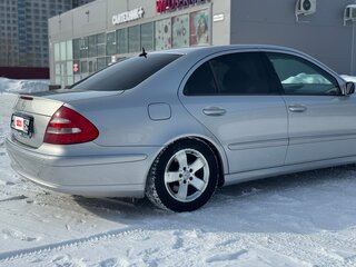 2003 Mercedes-Benz E-Класс 320 III (W211, S211), серебристый, 950000 рублей, вид 5