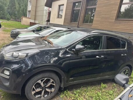 2021 Kia Sportage IV Рестайлинг, чёрный, 2587500 рублей, вид 5