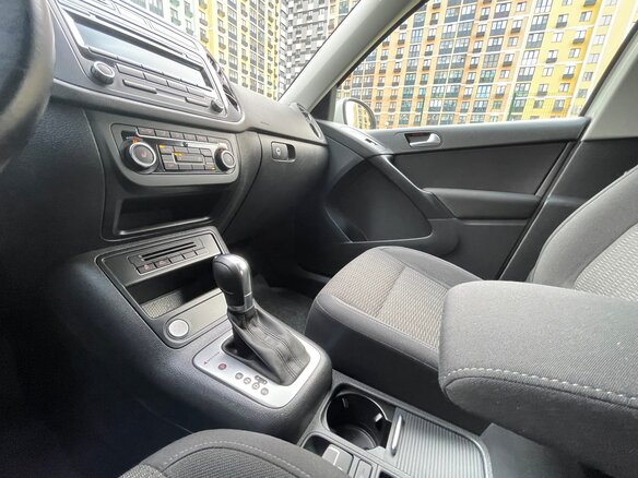 2013 Volkswagen Tiguan I Рестайлинг, белый - вид 18