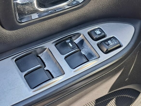 2010 Mitsubishi Pajero IV, серебристый, 1145000 рублей - вид 23