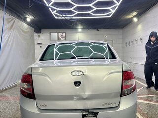 2013 Lada (ВАЗ) Granta I, серебристый, 300000 рублей, вид 2