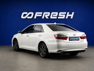 2017 Toyota Camry VII (XV50) Рестайлинг 2, белый, 2748888 рублей, вид 2