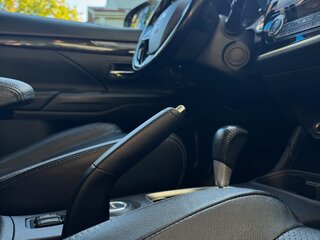 2016 Mitsubishi Outlander III Рестайлинг 2, серый, 1750000 рублей, вид 3