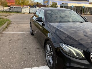 2019 Mercedes-Benz E-Класс 200 V (W213, S213, C238), чёрный, 4000000 рублей, вид 3