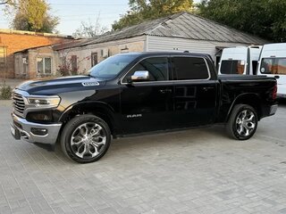 2023 Ram 1500 Crew Cab V, чёрный, 8000000 рублей, вид 1