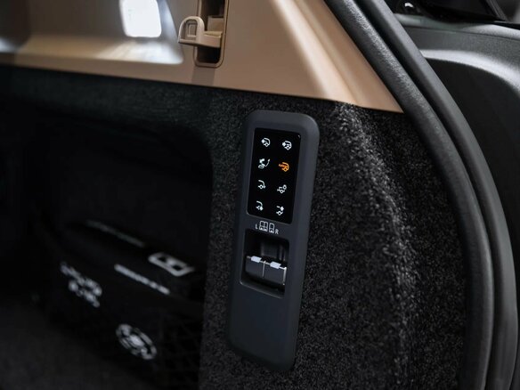 2026 Land Rover Range Rover P400 MHEV V, чёрный - вид 6