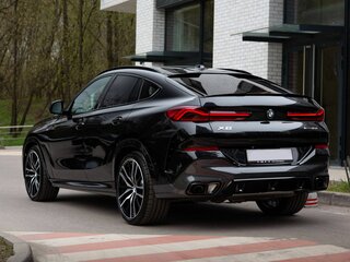 2026 BMW X6 40d III (G06) Рестайлинг, чёрный, 15980000 рублей, вид 2