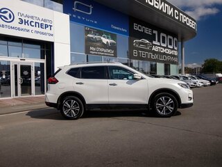 2021 Nissan X-Trail III Рестайлинг, белый, 2400000 рублей, вид 5