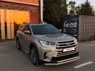 2016 Toyota Highlander III (XU50), бежевый, 3090000 рублей, вид 4
