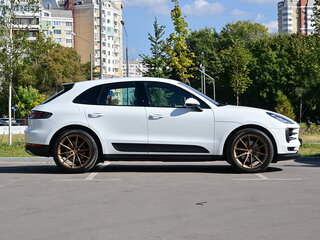 2021 Porsche Macan I Рестайлинг, белый, 5274000 рублей, вид 4