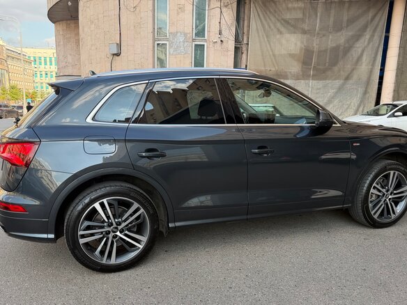 2019 Audi Q5 II (FY), серый - вид 3