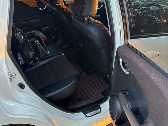 2011 Honda Fit Shuttle I, белый, 880000 рублей - вид 23