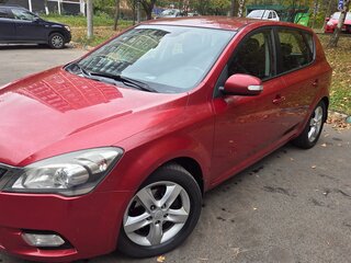 2011 Kia Ceed I Рестайлинг, красный, 800000 рублей, вид 1