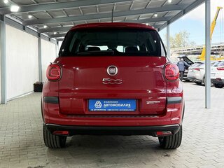 2022 Fiat 500L I Рестайлинг, красный, 1690000 рублей, вид 4