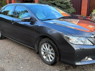 2013 Toyota Camry VII (XV50), серый, 1700000 рублей, вид 2
