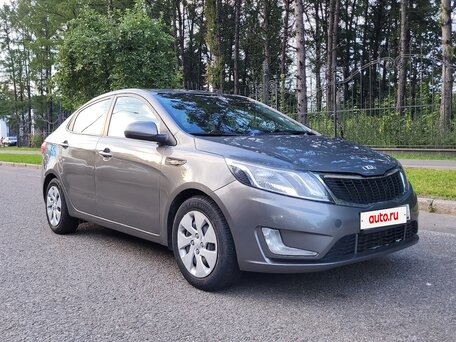 2013 Kia Rio 4-speed III, серый, вид 3