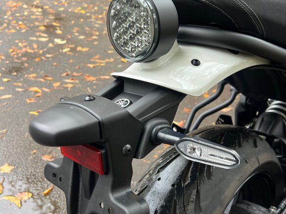 2022 Yamaha XSR700, белый, 795000 рублей - вид 7