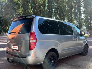2009 Hyundai Grand Starex I, серый, 795000 рублей, вид 3