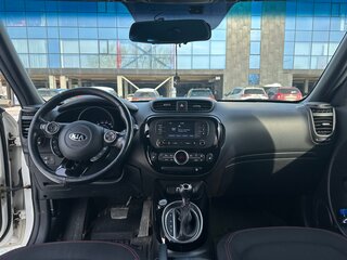 2018 Kia Soul II Рестайлинг, белый, 1800000 рублей, вид 2