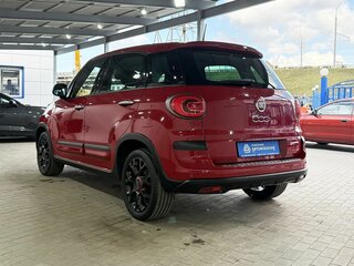 2022 Fiat 500L I Рестайлинг, красный, 1690000 рублей, вид 3