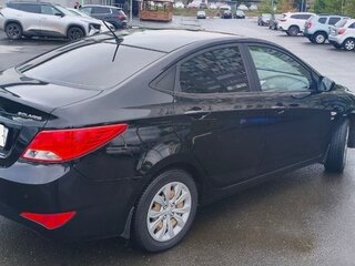 2015 Hyundai Solaris I Рестайлинг, чёрный, 900000 рублей, вид 5
