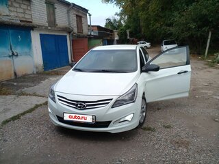 2015 Hyundai Solaris I Рестайлинг, белый, 1050000 рублей, вид 1