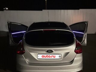 2011 Ford Focus III, серебристый, 560000 рублей, вид 4