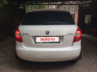 2014 Skoda Fabia II Рестайлинг, белый, 620000 рублей, вид 4