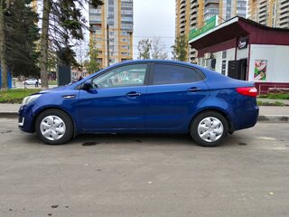 2013 Kia Rio 4-speed III, синий, 550000 рублей, вид 5