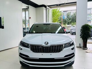 2022 Skoda Karoq I Рестайлинг, белый, 1610000 рублей, вид 2