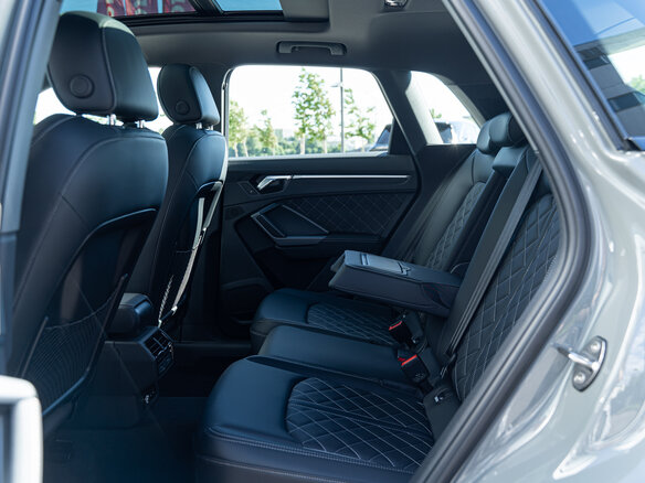 2026 Audi Q3 35 TFSI II (F3), серый, 4440000 рублей - вид 14