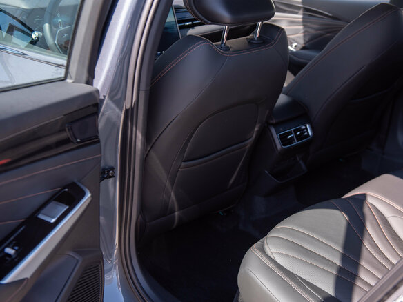 2026 Geely Preface I, серый, 3434990 рублей - вид 9