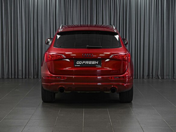 2010 Audi Q5 I (8R), красный - вид 3