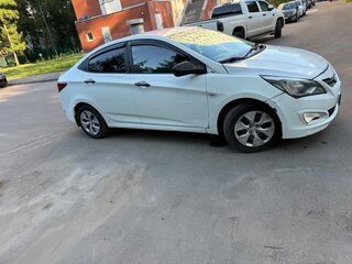 2016 Hyundai Solaris I Рестайлинг, белый, 485000 рублей, вид 3