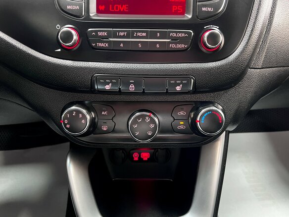 2016 Kia Ceed II Рестайлинг, серебристый, 1200000 рублей - вид 19
