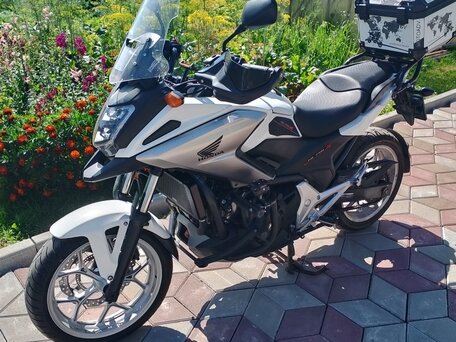 2016 Honda NC 750X, белый, 675000 рублей, вид 1