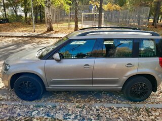 2014 Skoda Yeti I Рестайлинг, бежевый, 800000 рублей, вид 5