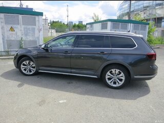 2019 Volkswagen Passat Alltrack B8 Рестайлинг, серый, 3380000 рублей, вид 3