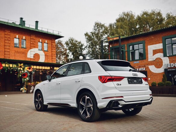 2026 Audi Q3 35 TFSI II (F3), белый, 3950000 рублей - вид 9