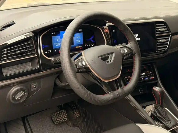 2023 Jetta VS7 I Рестайлинг 1, чёрный, 1647000 рублей - вид 8