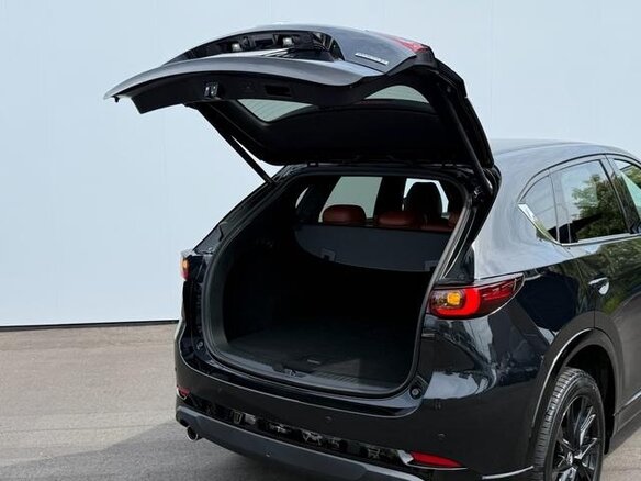 2023 Mazda CX-5 II Рестайлинг, чёрный, 2900000 рублей - вид 11