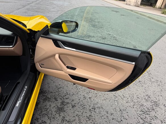 2019 Porsche 911 Carrera 4S VIII (992), чёрный - вид 25