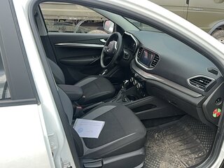 2025 Lada (ВАЗ) Vesta I Рестайлинг (NG), белый, 1224000 рублей, вид 5